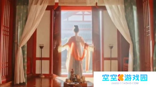 《国色芳华》女主杨紫被央视点名，只字不提演技，却道出不同的观感