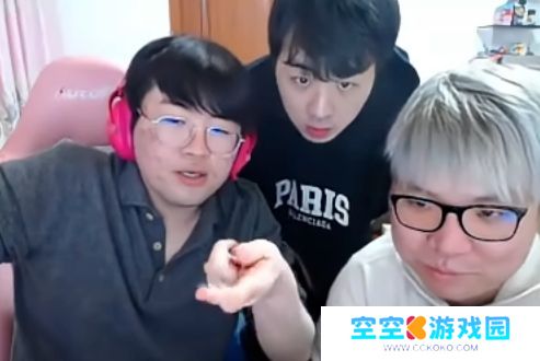 姿态提问DeepSeek谁是世界第一上单，AI结果显示：TheShy名列第一