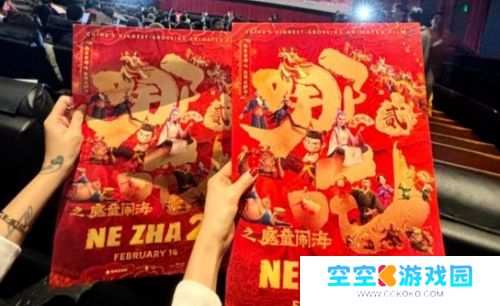 《哪吒2》海外上映,首映人气颇高,观众纷纷支持,还有人哭花眼妆