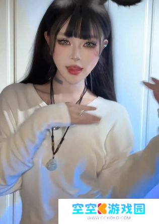 美女网红自曝躺一天就能赚钱，日收金额引热议，网友：一点不羡慕