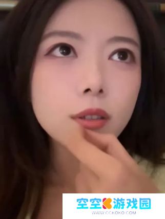 骆歆被嘲讽快40还单身，直播透露择偶条件，称自己不喜欢找有钱人