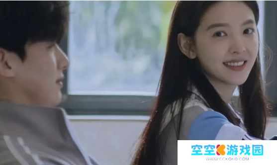 《难哄》桑延好身材藏不住，八块腹肌太吸睛，难怪温以凡能两情相悦