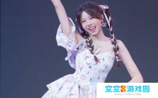 骆歆深夜透露自己两年没用后期，称有些不能说的原因，自己只能忍了