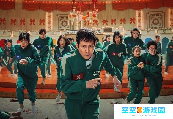 火爆全球播放量榜的《鱿鱼游戏》，导演竟直言：为了钱拍续集