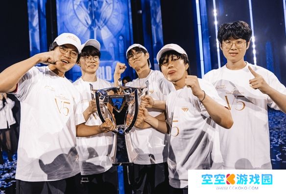 TGA24颁奖礼：《英雄联盟》斩获最佳电竞殊荣，Faker与T1共登巅峰！