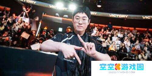 T1大战The Play，Zeus转会风波的双面叙事