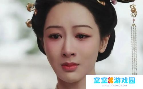 《国色芳华》杨紫哭戏再出圈，但沧桑僵硬的表情却让人感到出戏