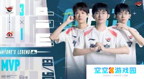 LPL历史上的“最懦”卡莎：Light操作引发观众与解说集体“红温”